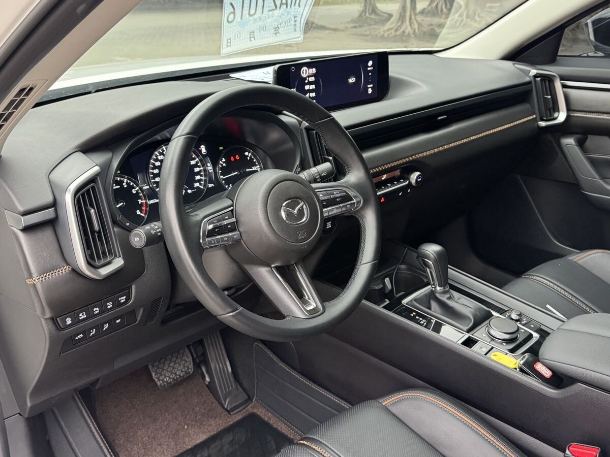 Mazda CX-50 2023 - фото автомобиля