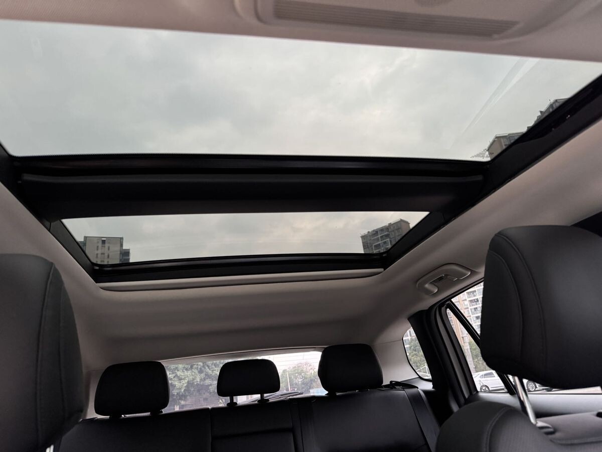 Mazda CX-50 2023 - фото автомобиля