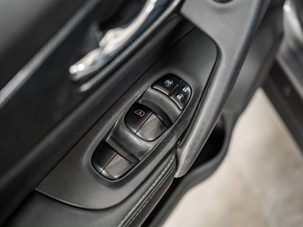 Nissan X-Trail 2015 - фото автомобиля