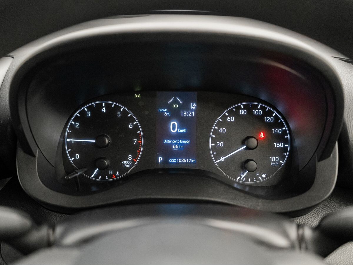 Toyota Yaris 2020 - фото автомобиля