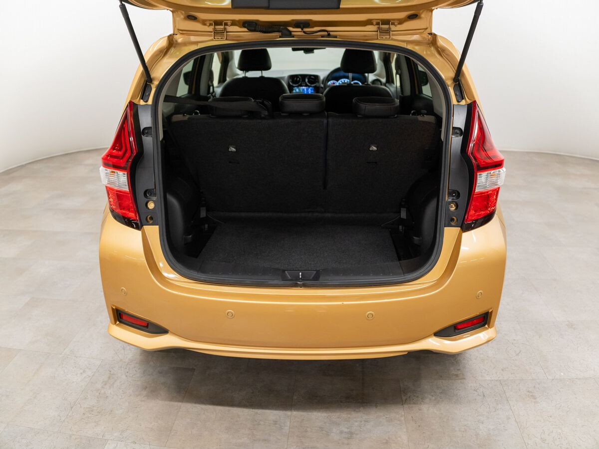 Nissan Note 2018 - фото автомобиля