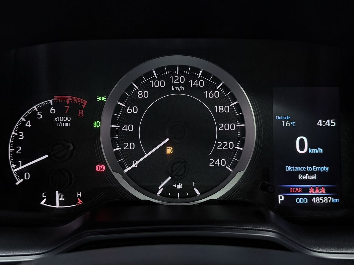 Toyota Corolla 2022 - фото автомобиля