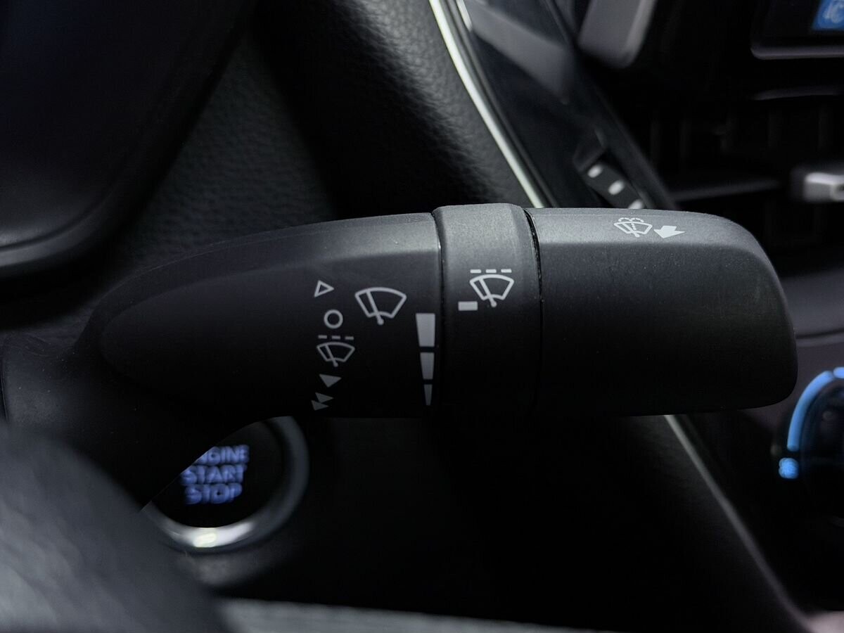 Toyota Corolla 2022 - фото автомобиля