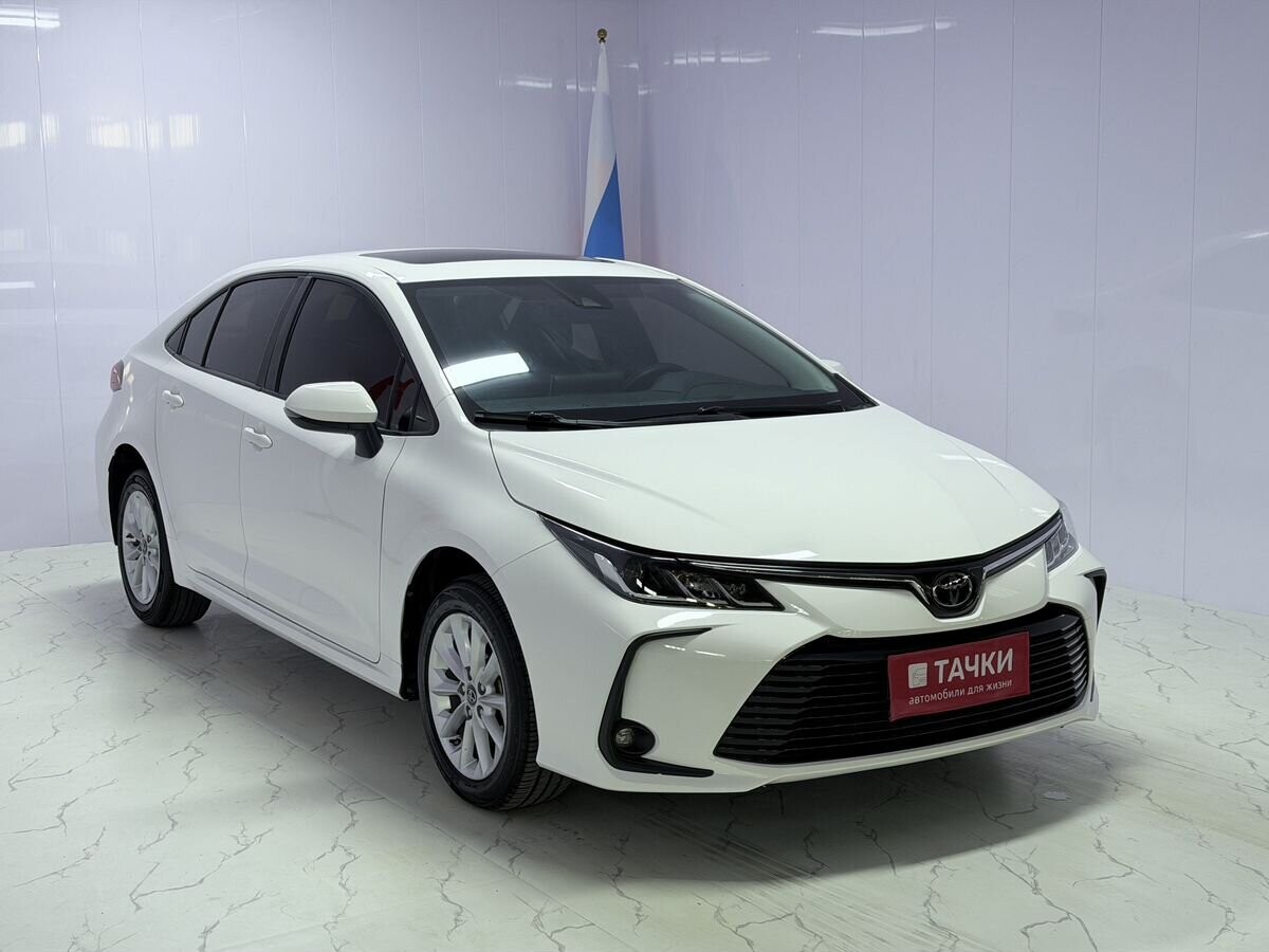 Toyota Corolla 2022 - фото автомобиля