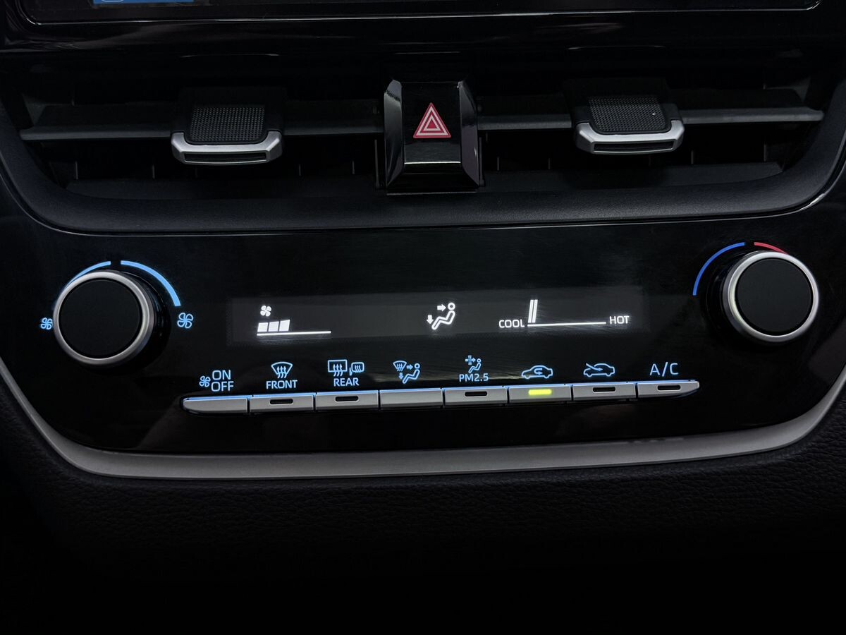 Toyota Corolla 2022 - фото автомобиля