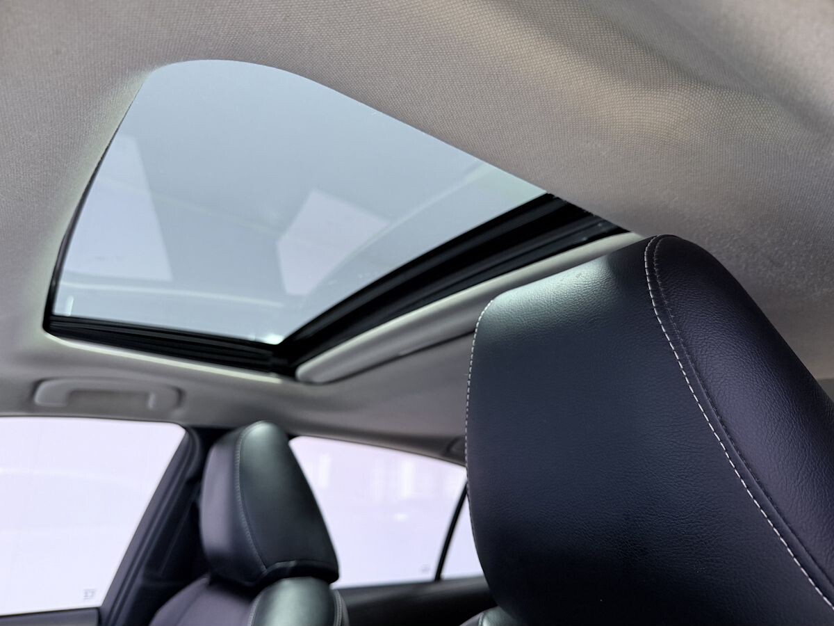 Toyota Corolla 2022 - фото автомобиля