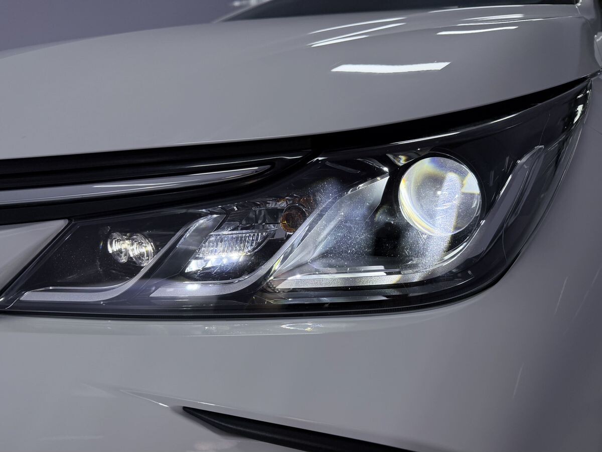 Toyota Corolla 2022 - фото автомобиля