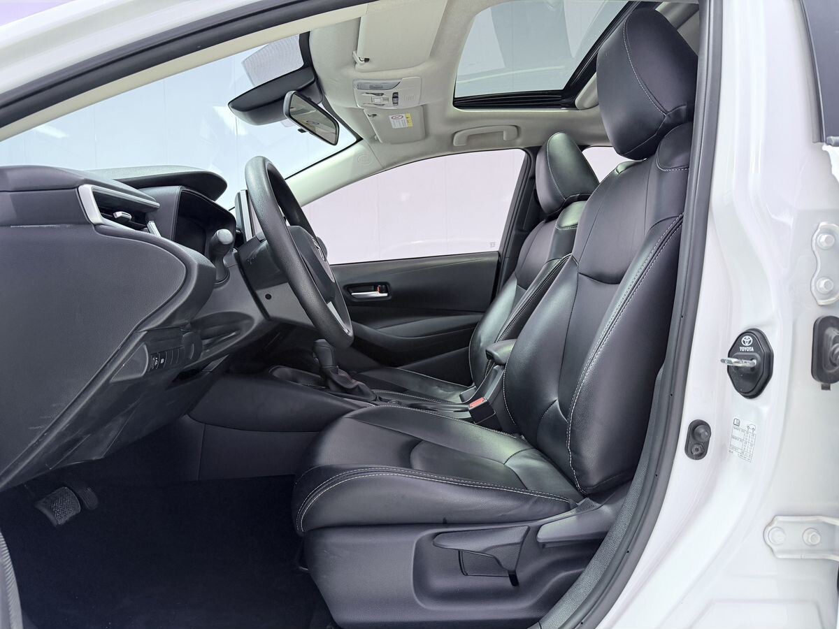 Toyota Corolla 2022 - фото автомобиля
