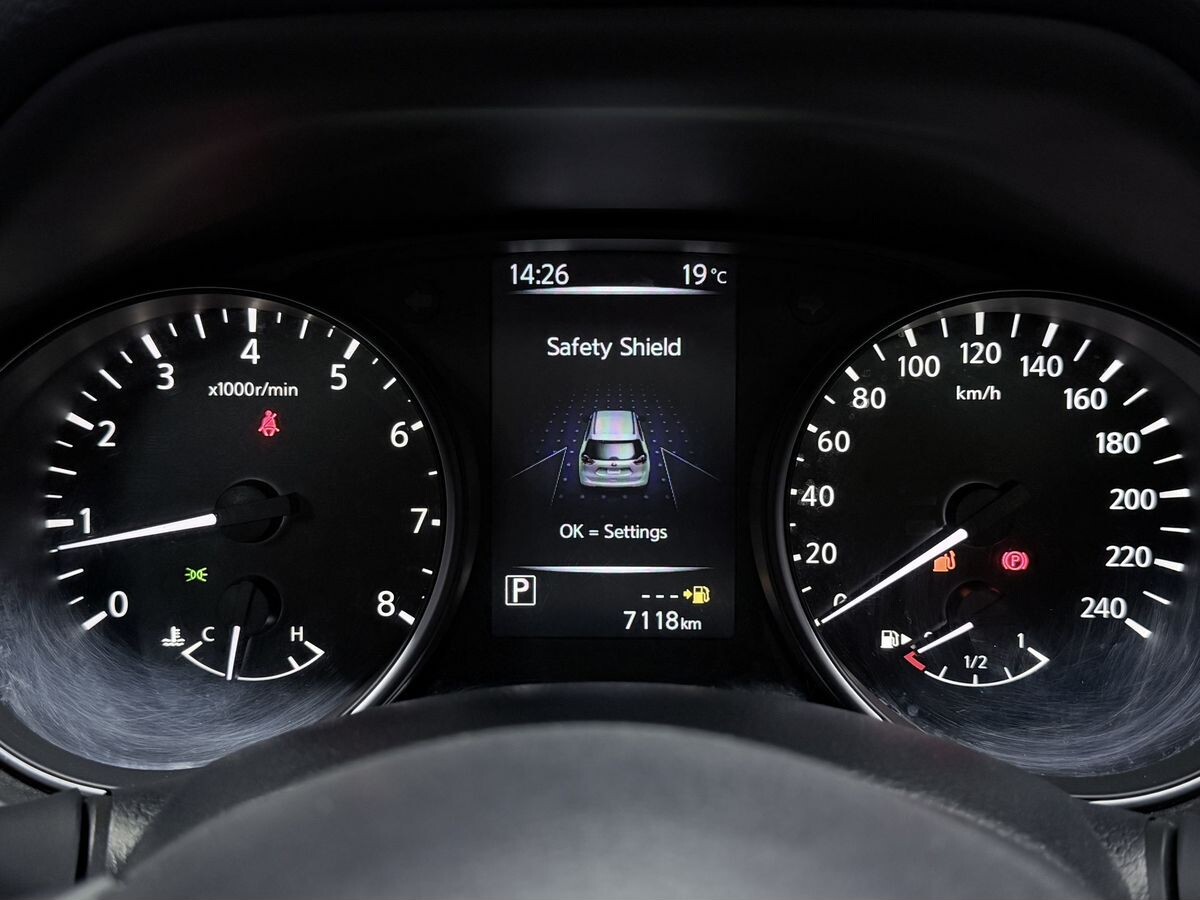Nissan X-Trail 2025 - фото автомобиля