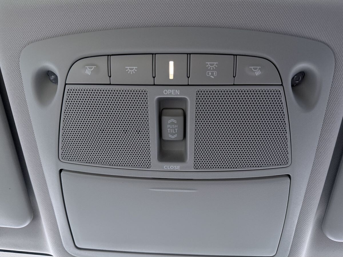 Nissan X-Trail 2025 - фото автомобиля