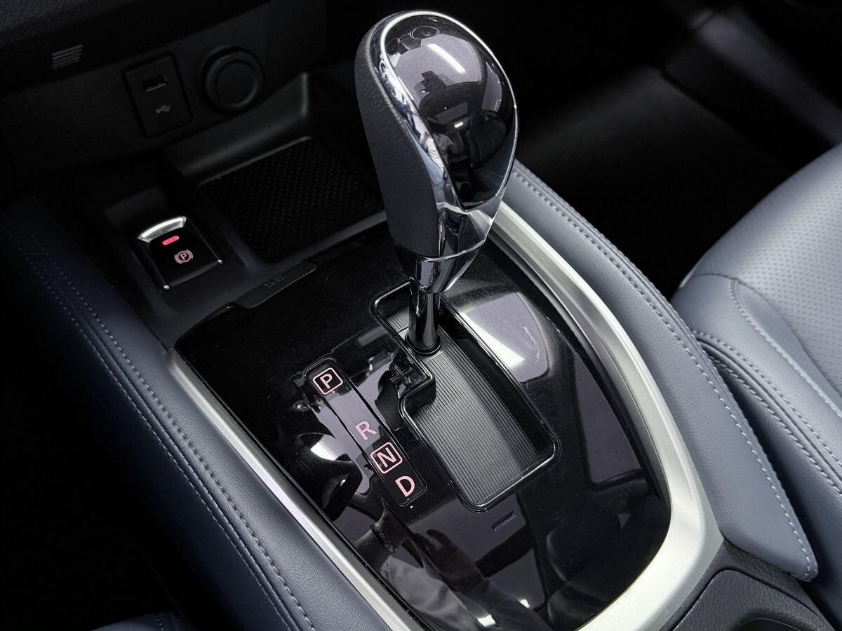 Nissan X-Trail 2025 - фото автомобиля