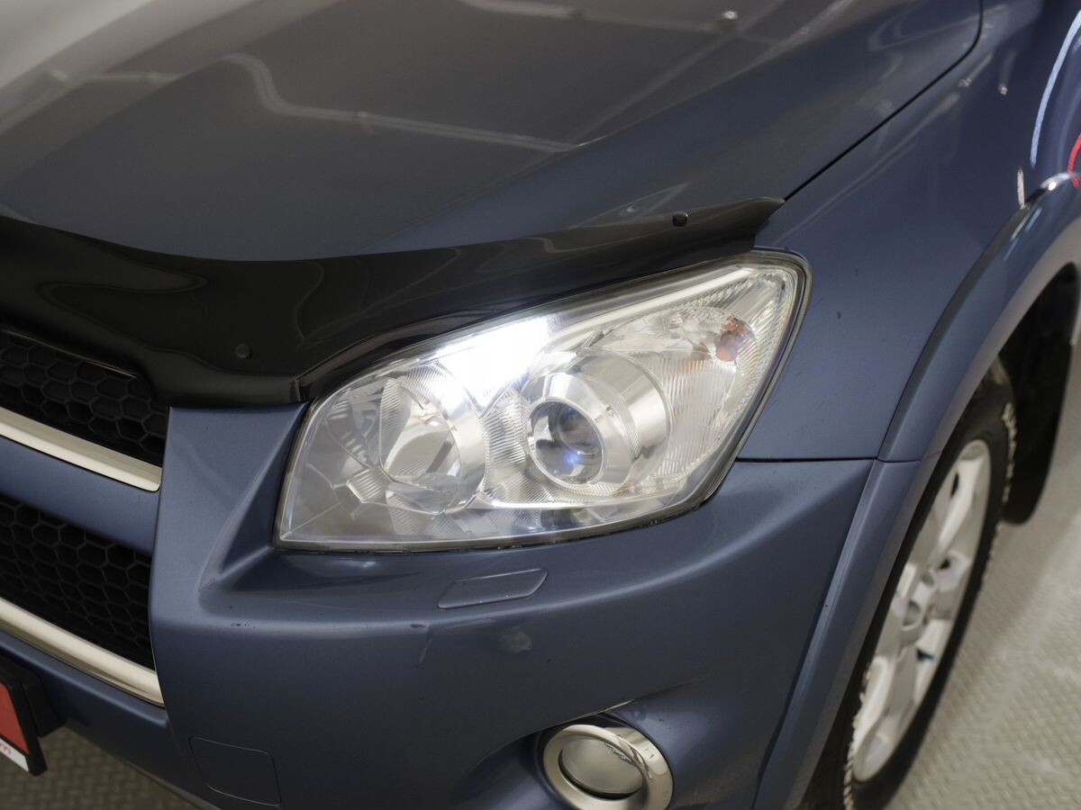 Toyota RAV4 2010 - фото автомобиля