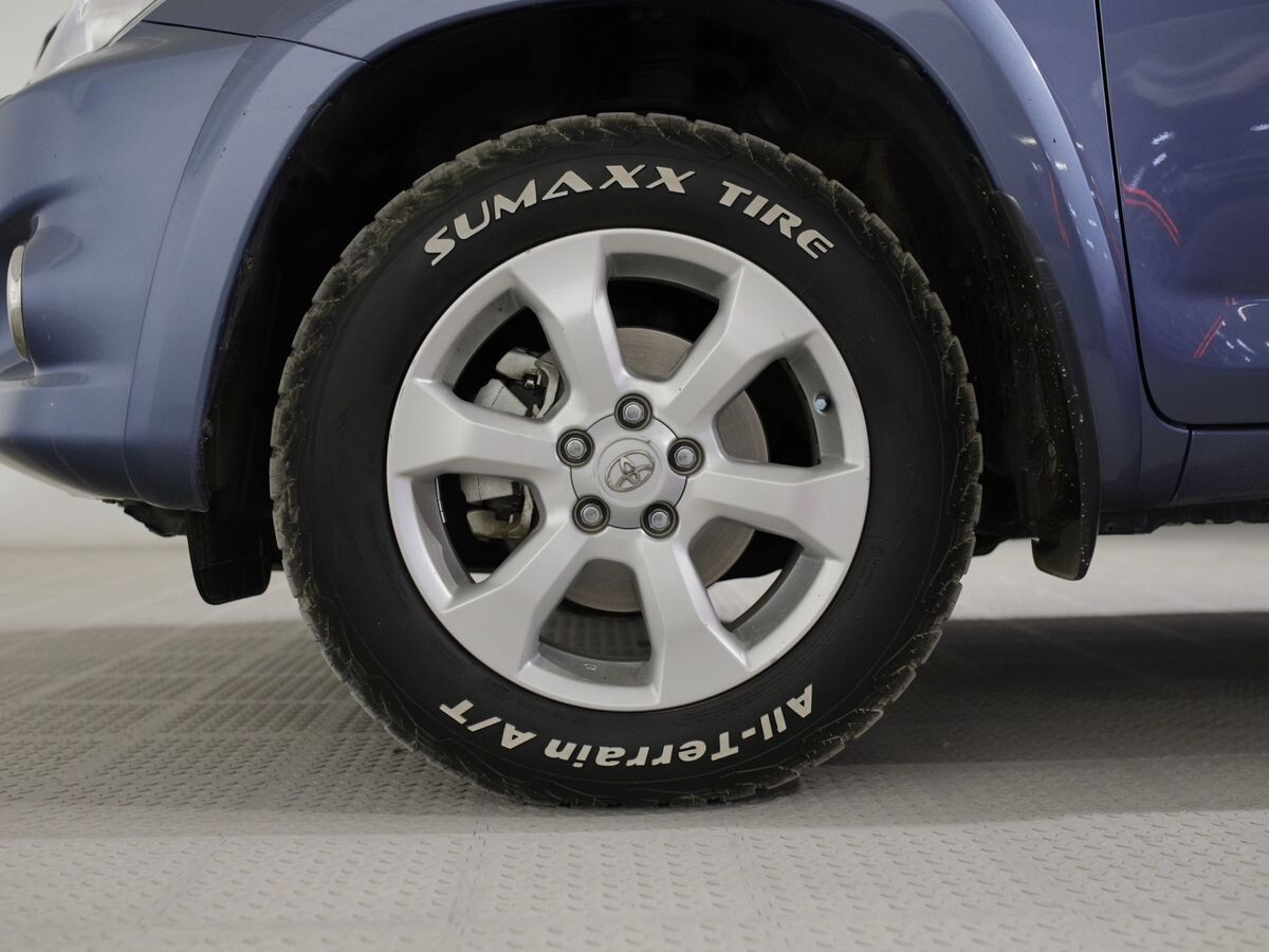 Toyota RAV4 2010 - фото автомобиля