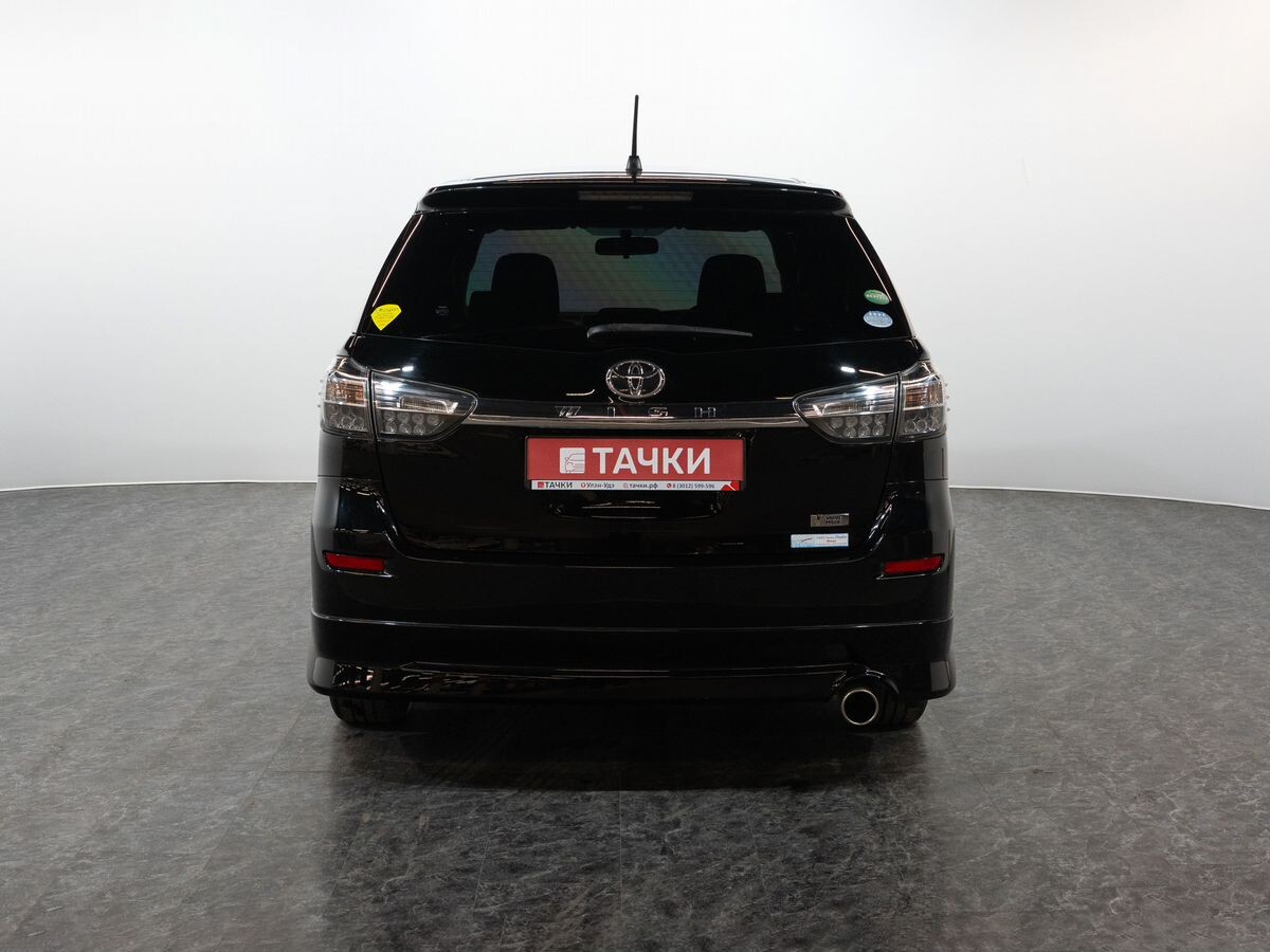Toyota Wish 2012 - фото автомобиля