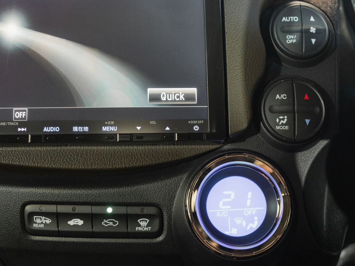 Honda Fit Shuttle 2012 - фото автомобиля