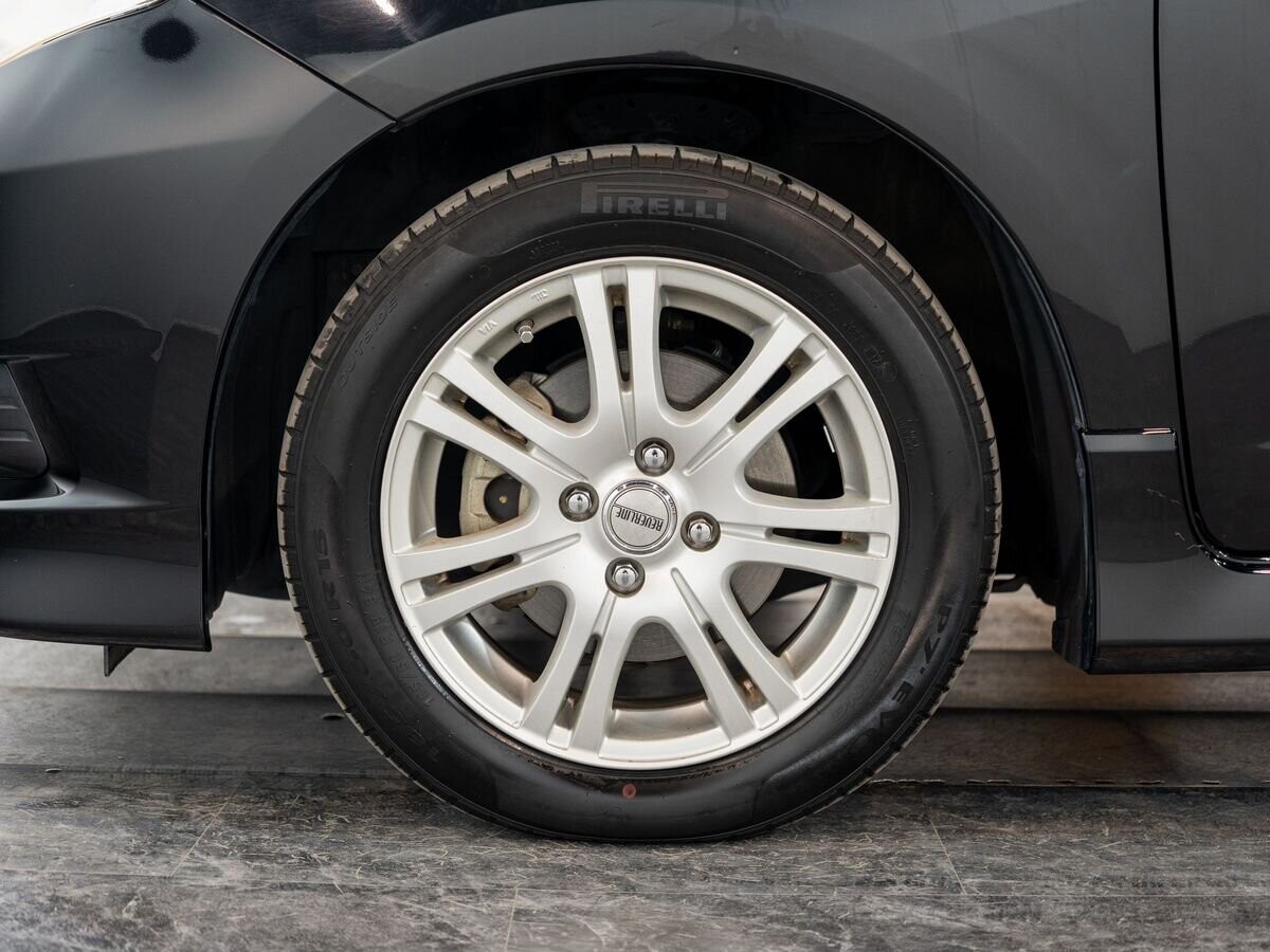 Honda Fit Shuttle 2012 - фото автомобиля