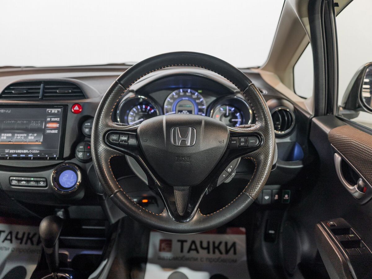 Honda Fit Shuttle 2012 - фото автомобиля