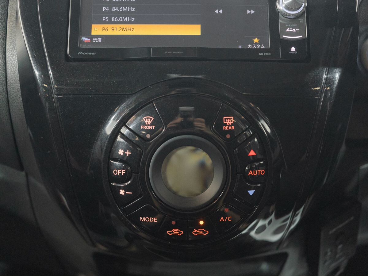 Nissan Note 2018 - фото автомобиля