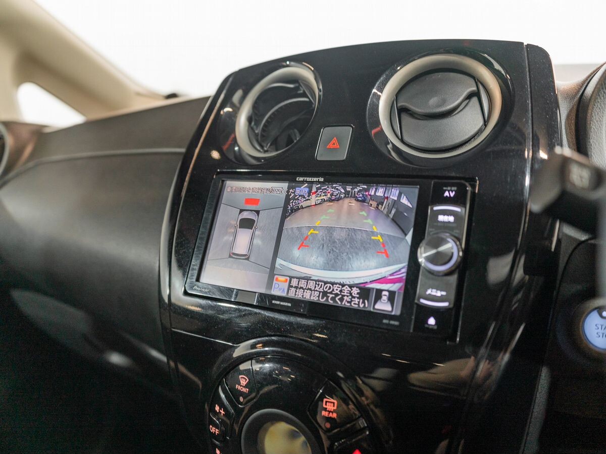 Nissan Note 2018 - фото автомобиля