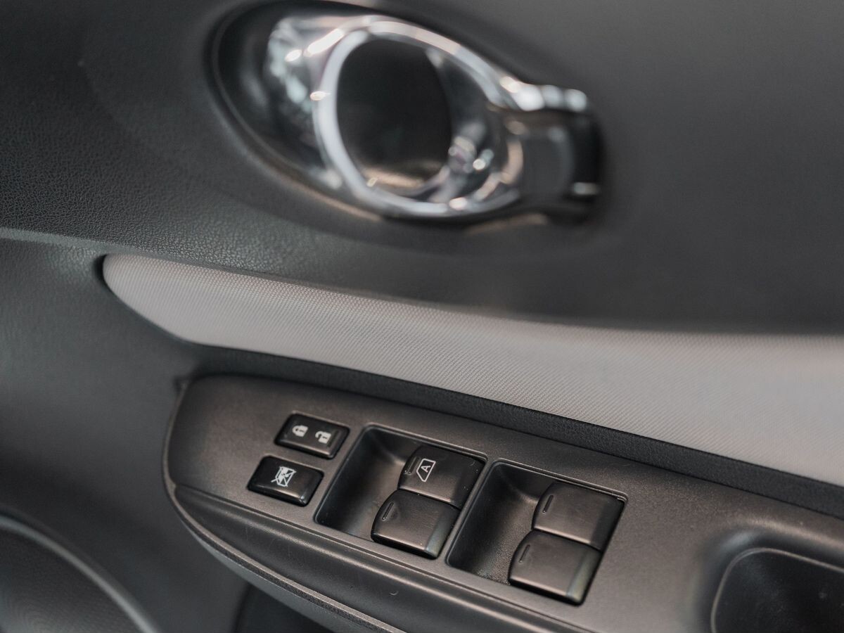 Nissan Note 2018 - фото автомобиля