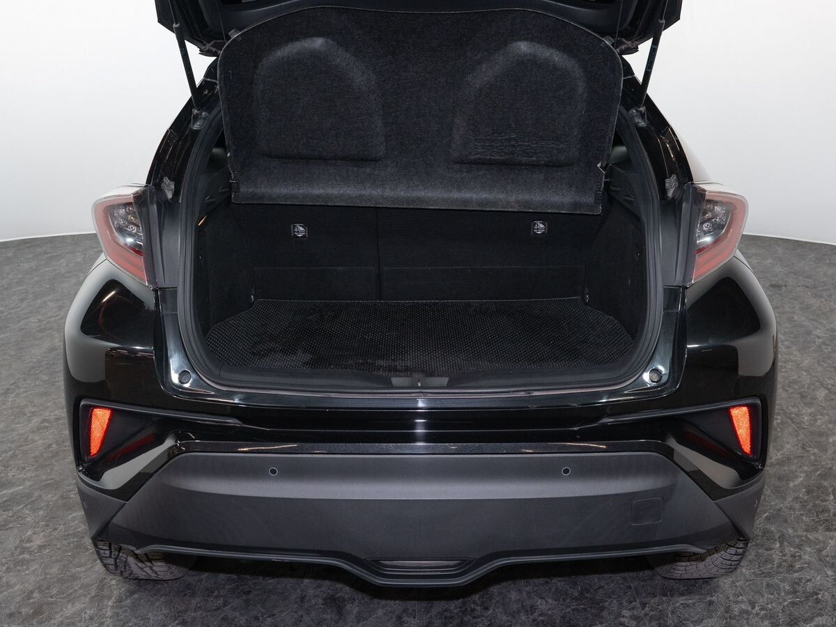 Toyota C-HR 2017 - фото автомобиля