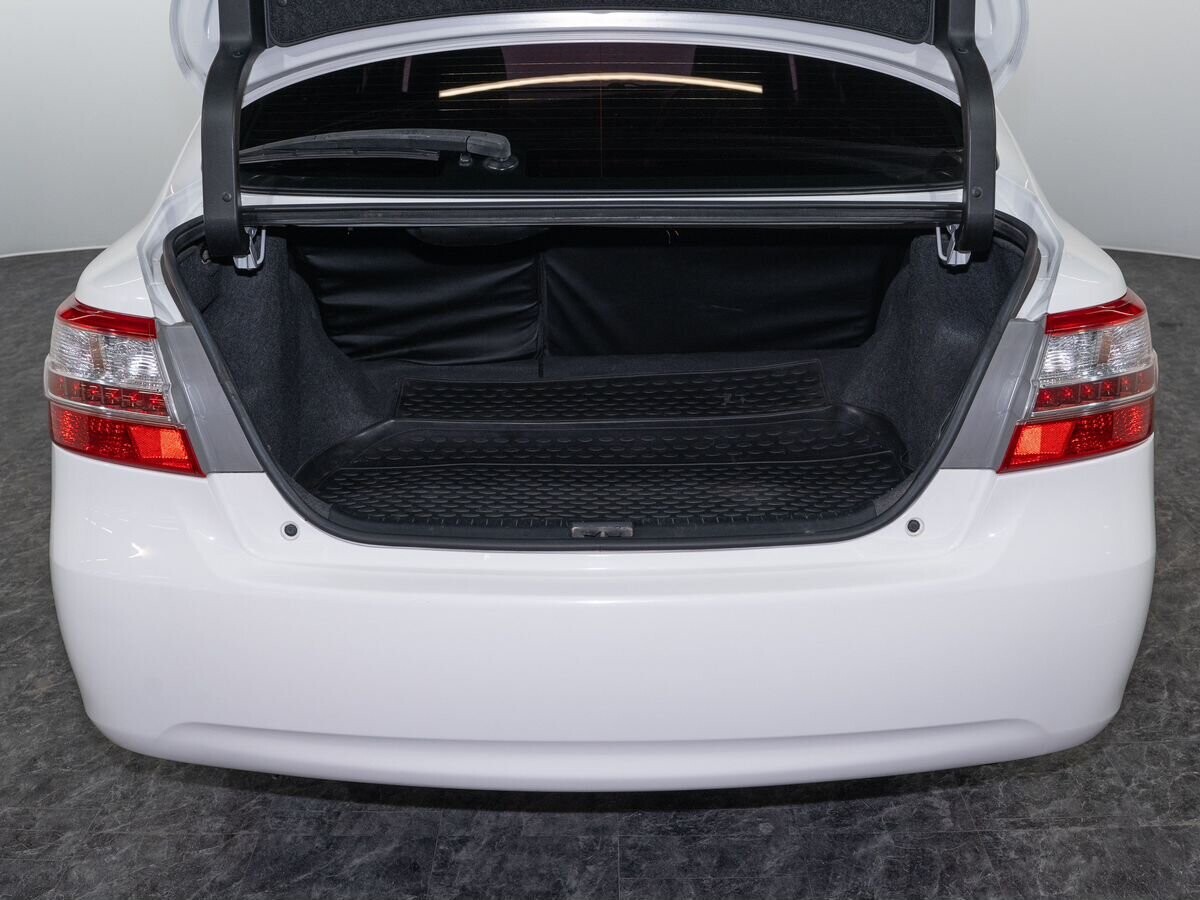 Toyota Premio 2013 - фото автомобиля