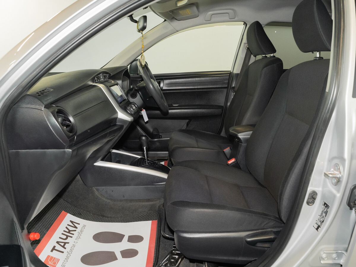 Toyota Corolla Fielder 2016 - фото автомобиля