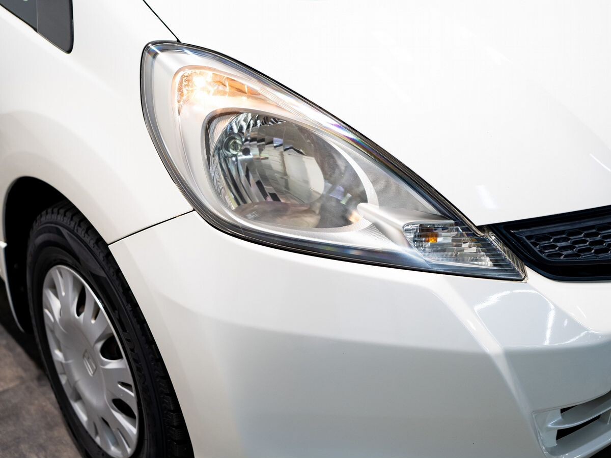 Honda Fit 2011 - фото автомобиля