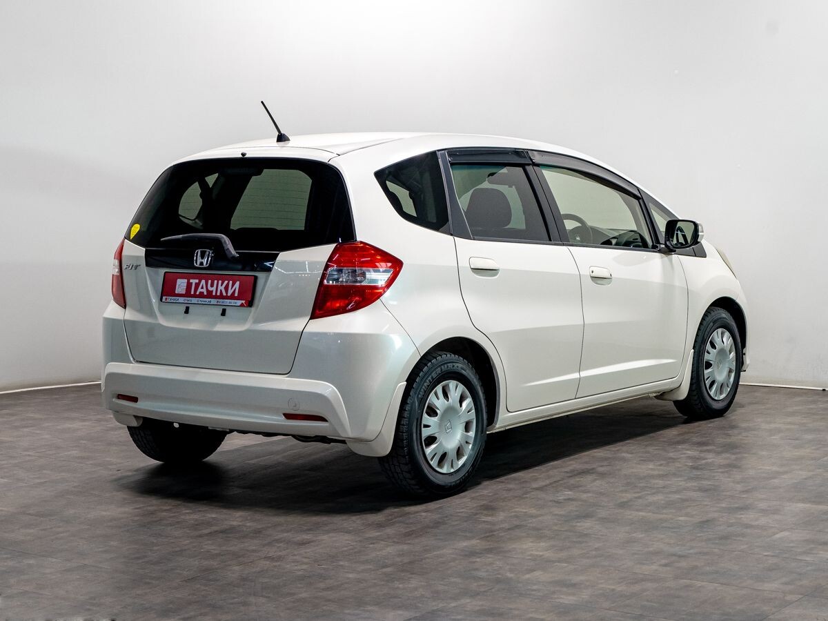 Honda Fit 2011 - фото автомобиля
