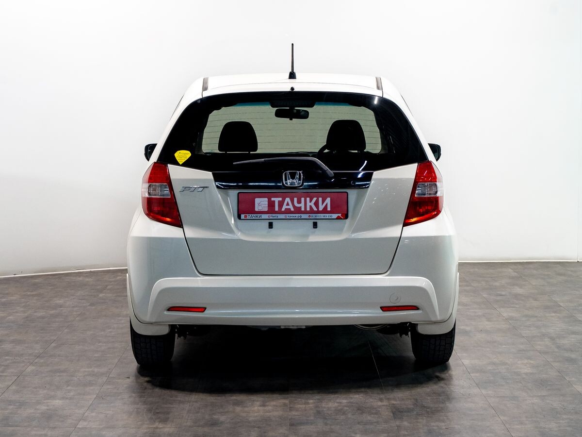 Honda Fit 2011 - фото автомобиля