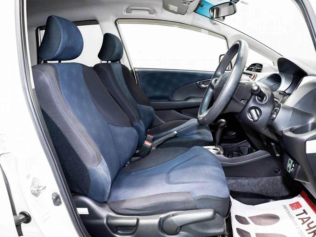 Honda Fit 2011 - фото автомобиля