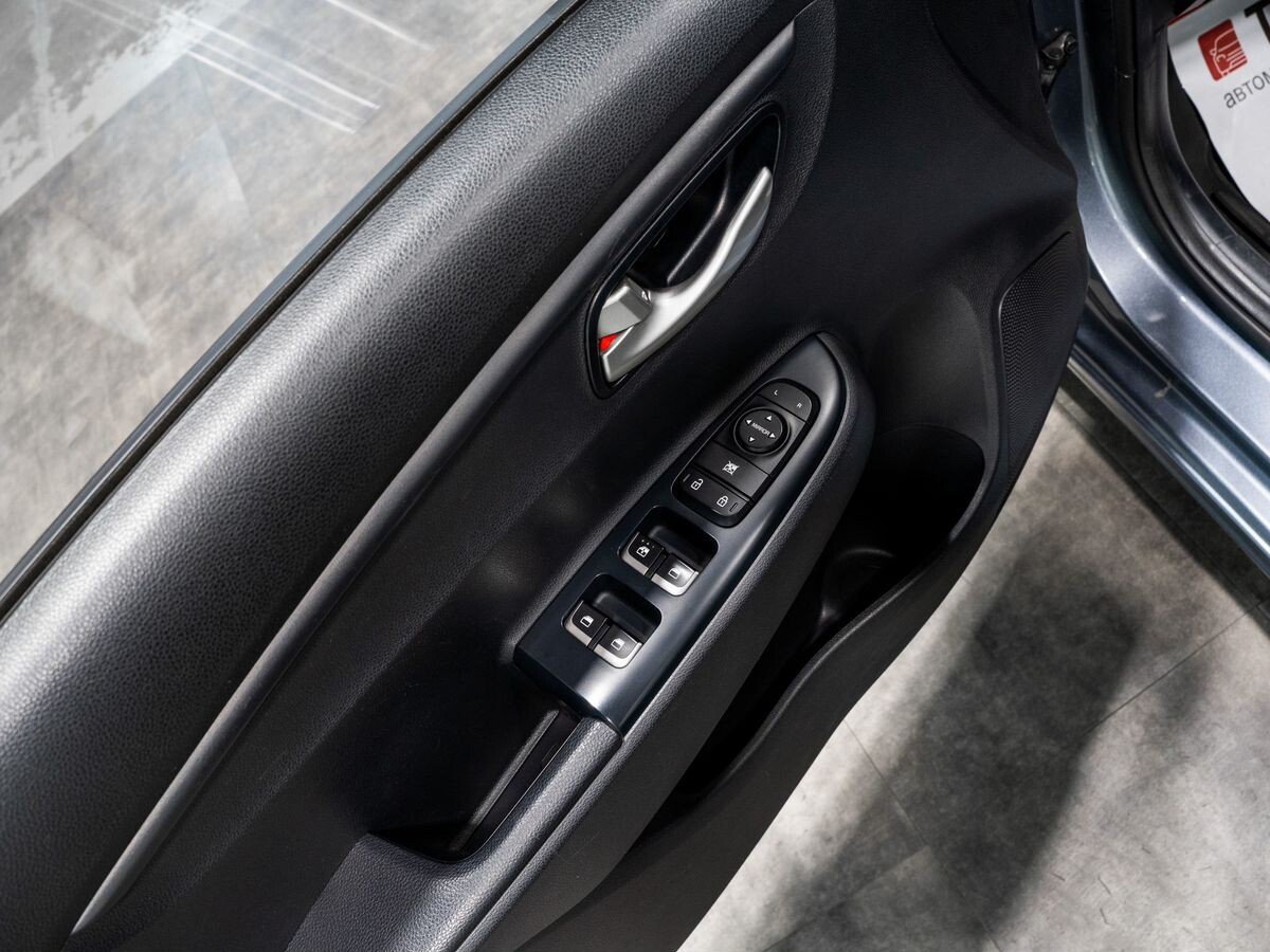 Kia Rio 2020 - фото автомобиля
