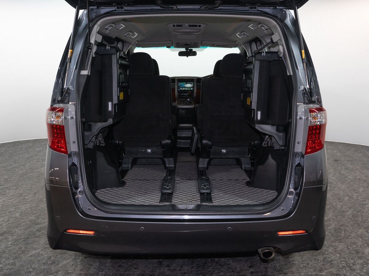 Toyota Alphard 2011 - фото автомобиля