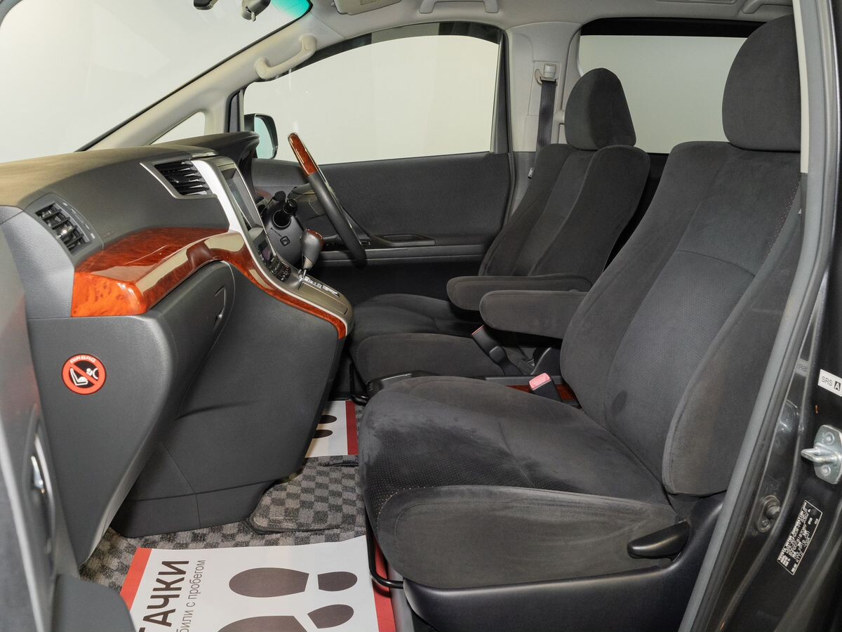 Toyota Alphard 2011 - фото автомобиля
