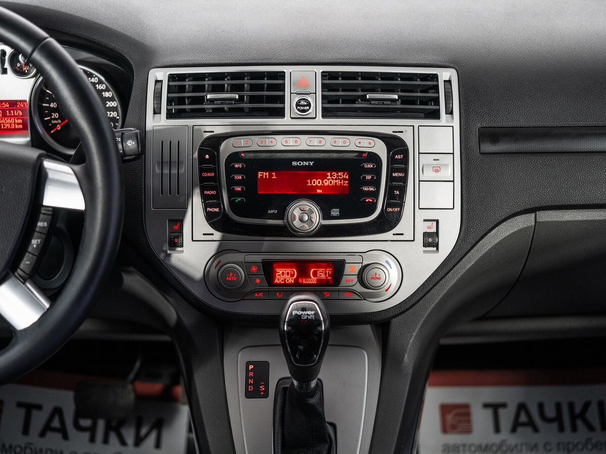 Ford Kuga 2012 - фото автомобиля