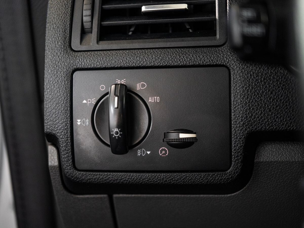 Ford Kuga 2012 - фото автомобиля