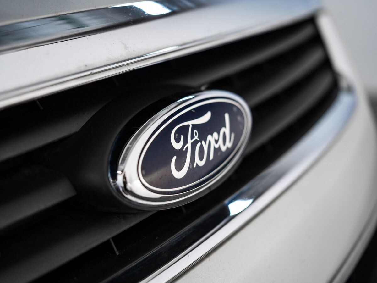 Ford Kuga 2012 - фото автомобиля