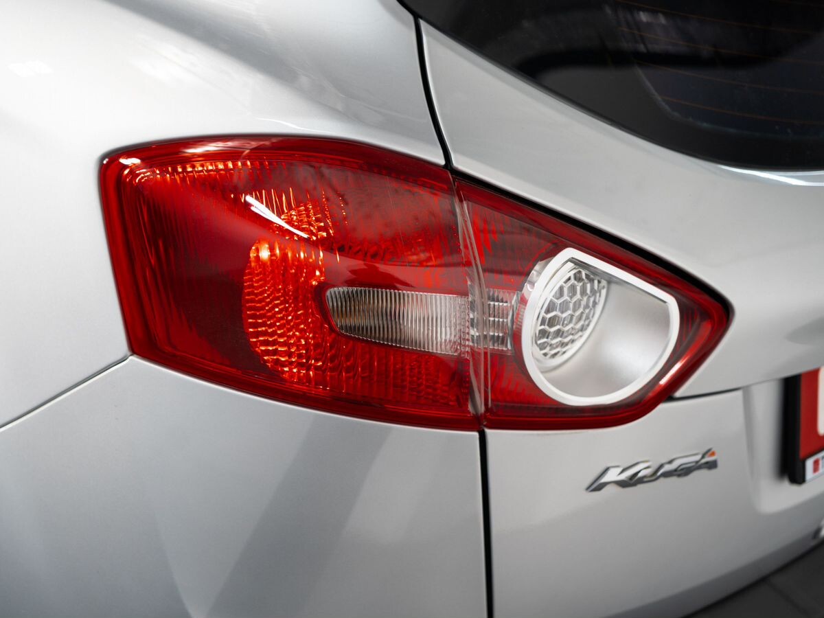 Ford Kuga 2012 - фото автомобиля
