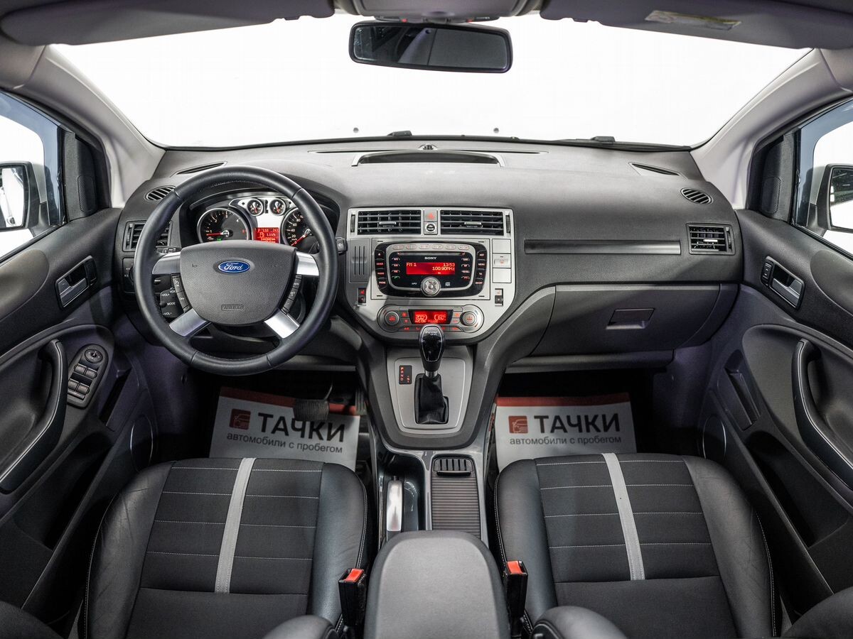 Ford Kuga 2012 - фото автомобиля