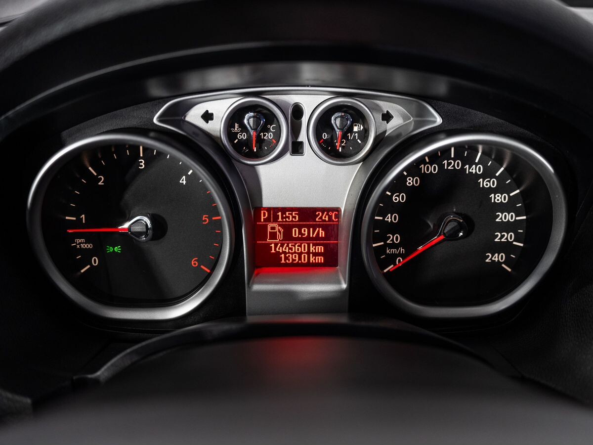 Ford Kuga 2012 - фото автомобиля