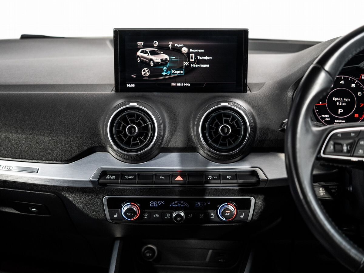 Audi Q2 2017 - фото автомобиля