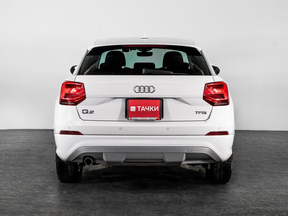 Audi Q2 2017 - фото автомобиля