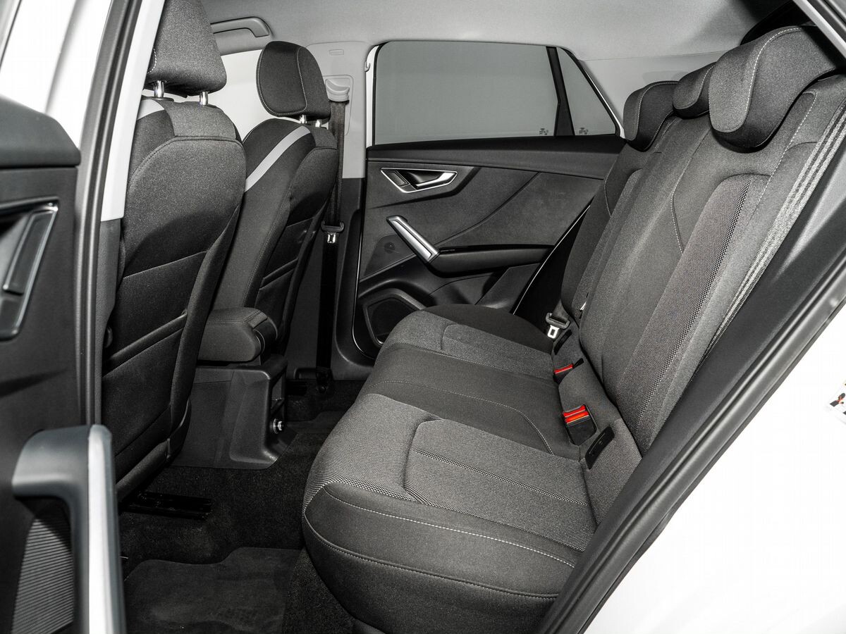 Audi Q2 2017 - фото автомобиля