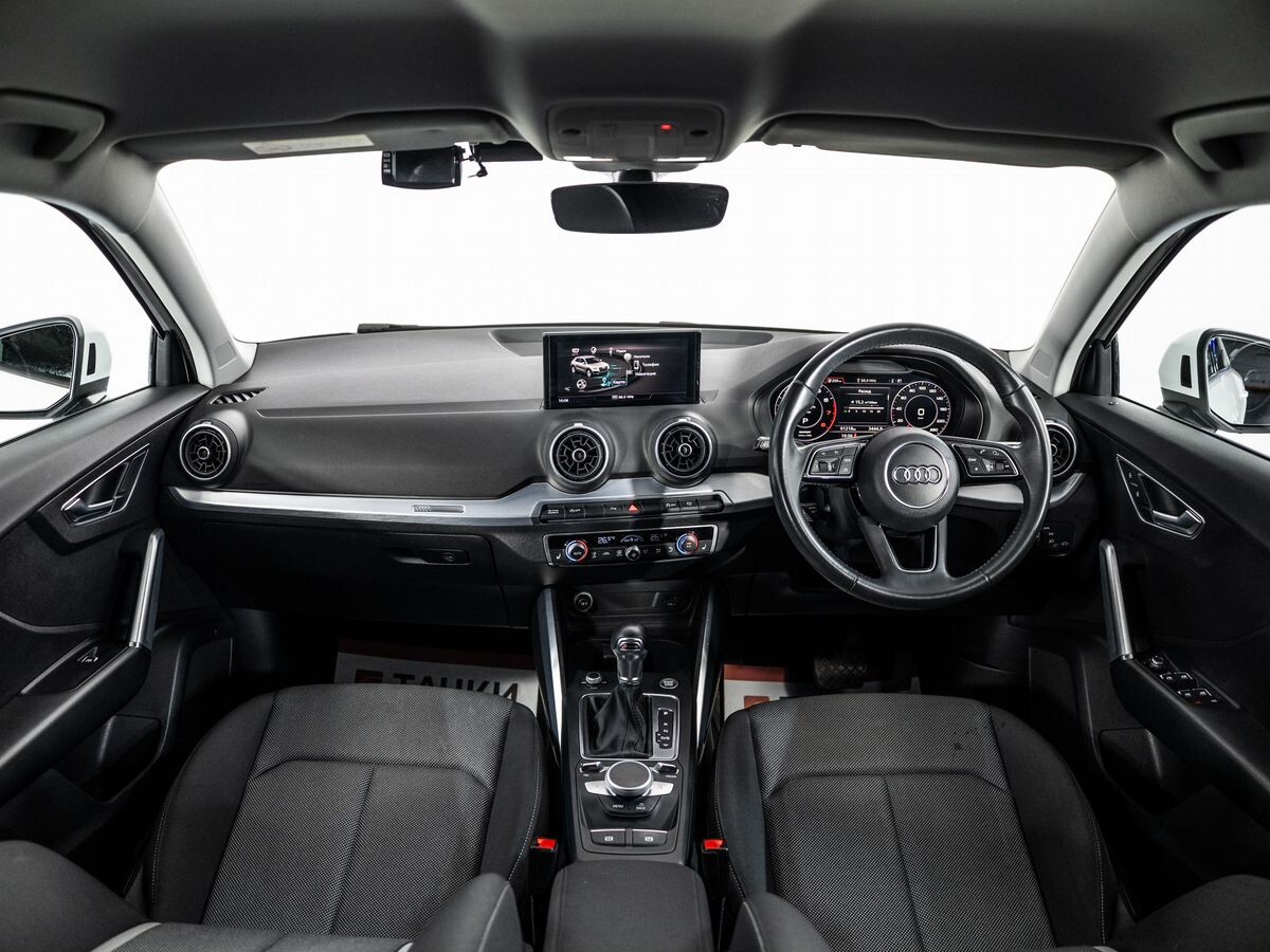 Audi Q2 2017 - фото автомобиля