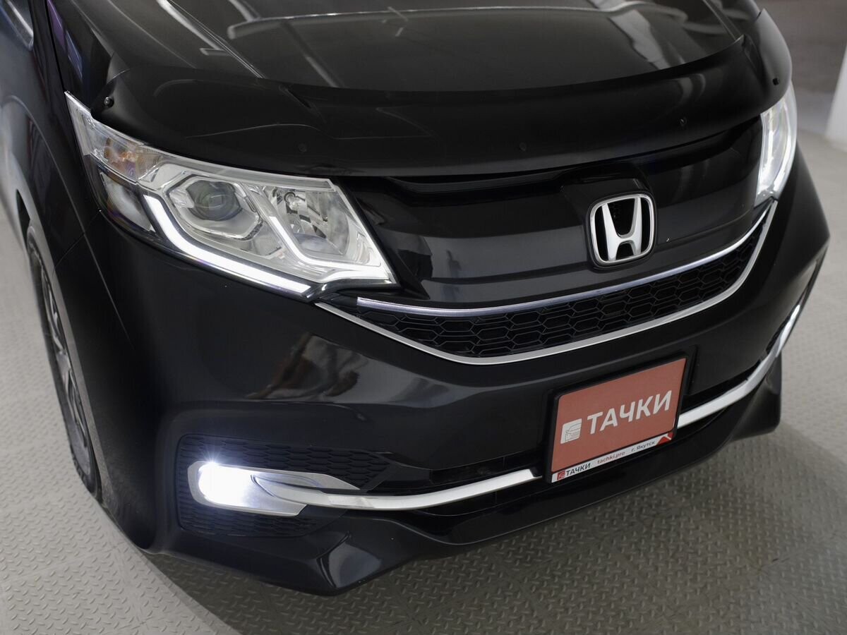 Honda Stepwgn 2015 - фото автомобиля