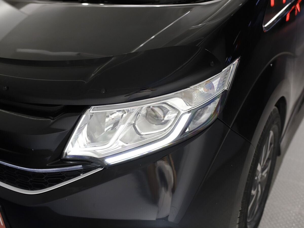 Honda Stepwgn 2015 - фото автомобиля