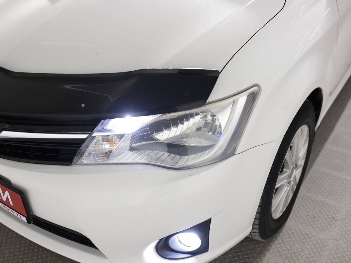 Toyota Corolla Fielder 2013 - фото автомобиля