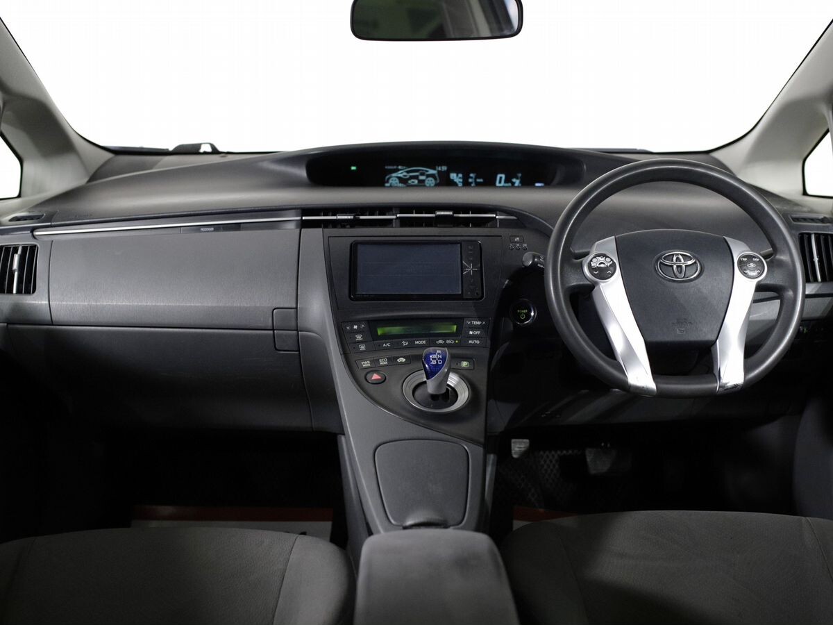 Toyota Prius 2011 - фото автомобиля