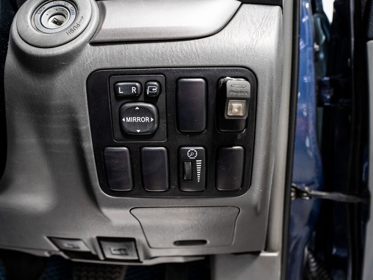 Toyota Land Cruiser Prado 2002 - фото автомобиля