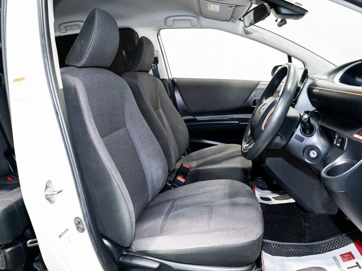 Toyota Sienta 2020 - фото автомобиля